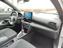 Toyota Yaris Cross 1.5 Hybrid FIRST EDITION NL-AUTO 1E-EIG KEYLESS NAVI CLIMA AD-CRUISE LED 17'' LM-VELGEN CAMERA APPLE/ANDROID PRIVACY GLASS