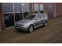 BMW X3 2.5si E83 Executive Facelift M-sport | M-pakket | 218 pk | Youngtimer | 6 cilinder | Trekhaak | PDC | 18 inch | Cruise control | Sportstuur | Sportstoelen