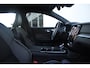 Volvo V60 T6 350PK Plug-in hybrid AWD Plus Dark | Adaptive Cruise & Pilot Assist | Stoelverwarming Voor & Achter | Stuurverwarming | Semi-Elektrische Trekhaak | Premium Audio by Harman Kardon | 360 Camera | Sportstoelen |