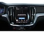 Volvo V60 T6 350PK Plug-in hybrid AWD Plus Dark | Adaptive Cruise & Pilot Assist | Stoelverwarming Voor & Achter | Stuurverwarming | Semi-Elektrische Trekhaak | Premium Audio by Harman Kardon | 360 Camera | Sportstoelen |