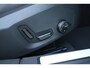 Volvo V60 T6 350PK Plug-in hybrid AWD Plus Dark | Adaptive Cruise & Pilot Assist | Stoelverwarming Voor & Achter | Stuurverwarming | Semi-Elektrische Trekhaak | Premium Audio by Harman Kardon | 360 Camera | Sportstoelen |