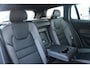 Volvo V60 T6 350PK Plug-in hybrid AWD Plus Dark | Adaptive Cruise & Pilot Assist | Stoelverwarming Voor & Achter | Stuurverwarming | Semi-Elektrische Trekhaak | Premium Audio by Harman Kardon | 360 Camera | Sportstoelen |