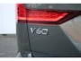 Volvo V60 T6 350PK Plug-in hybrid AWD Plus Dark | Adaptive Cruise & Pilot Assist | Stoelverwarming Voor & Achter | Stuurverwarming | Semi-Elektrische Trekhaak | Premium Audio by Harman Kardon | 360 Camera | Sportstoelen |