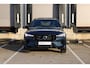 Volvo XC60 T6 Plug-in hybrid AWD Plus Dark | All-season banden | Adaptive Cruise & Pilot Assist | Panoramisch Schuif-/Kanteldak | 360-Camera | Draadloze Telefoonlader
