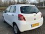 Toyota Yaris 1.0 VVTi Acces 1e eigenaar airco elektrische ramen cv op afs