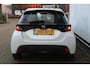 Mazda 2 Hybrid Toyota Yaris 1.5 Stuur- en Stoelverwarming l Apple Carplay/ Android auto l Keyless l Automaat l Parkeercamera l Cruise control l