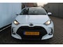 Mazda 2 Hybrid Toyota Yaris 1.5 Stuur- en Stoelverwarming l Apple Carplay/ Android auto l Keyless l Automaat l Parkeercamera l Cruise control l