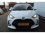 Mazda 2 Hybrid Toyota Yaris 1.5 Stuur- en Stoelverwarming l Apple Carplay/ Android auto l Keyless l Automaat l Parkeercamera l Cruise control l