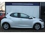 Mazda 2 Hybrid Toyota Yaris 1.5 Stuur- en Stoelverwarming l Apple Carplay/ Android auto l Keyless l Automaat l Parkeercamera l Cruise control l