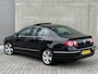 Volkswagen Passat 2.0 FSI Highline 150pk AUT 2006 Zwart NAP