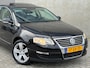 Volkswagen Passat 2.0 FSI Highline 150pk AUT 2006 Zwart NAP