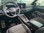 Volkswagen T-Roc 1.5 eTsi R-Line First Edition Panoramaschuif-kanteldak · Black Style Pakket · Multimedia Pakket · Tech Pakket Plus