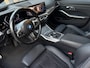 BMW 3-Serie Touring 330e M-sport | Panorama-dak | Sfeerverlichting | Head-up | Memor