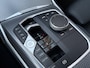 BMW 3-Serie Touring 330e M-sport | Panorama-dak | Sfeerverlichting | Head-up | Memor