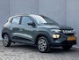 Dacia Spring Expression 27 kWh Automaat / Fabrieksgarantie tot 09-2026 / SOH 94 % / CCS Snel Laden / Apple Carplay & Android Auto / Navigatie / Leder / Achteruitrijcamera /