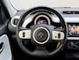 Renault Twingo Z.E. 22KWh Vibes Automaat / Dealer Onderhouden / SOH 93% / Apple Carplay & Android Auto / Stoelverwarming / All Season Banden / Achteruitrijcamera / 16'' Lichtmetalen Velgen /