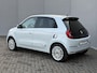 Renault Twingo Z.E. 22KWh Vibes Automaat / Dealer Onderhouden / SOH 93% / Apple Carplay & Android Auto / Stoelverwarming / All Season Banden / Achteruitrijcamera / 16'' Lichtmetalen Velgen /