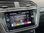 Volkswagen Tiguan 1.5 TSI DSG 2x R-LINE Panodak Trekhaak Black Style 20 Inch