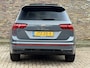 Volkswagen Tiguan 1.5 TSI DSG 2x R-LINE Panodak Trekhaak Black Style 20 Inch