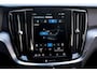 Volvo V60 2.0 B3 Core | Adaptive Cruise | BLIS | Stoelverwarming V/A | Stuurwielverwarming | Google Maps Navi | 17 inch
