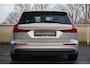 Volvo V60 2.0 B3 Core | Adaptive Cruise | BLIS | Stoelverwarming V/A | Stuurwielverwarming | Google Maps Navi | 17 inch