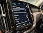 Volvo XC60 2.0 T6 Plug-in AWD Plus Dark, Massage, Luchtvering, Trekhaak