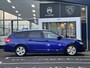 Peugeot 308 SW 1.2 PureTech Blue Lease Executive | Trekhaak | Adaptive Cruise Control | Parkeercamera/-sensoren | Navigatie | Climate Control |