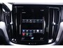 Volvo V60 2.0 T6 Recharge AWD R-Design SOH 90% Black-line private-glas Navigatie electr achterklep afneembare trekhaak LED-verlichting DAB ECC Distronic 360 camera lane-assist PDC achter 19-inch lmv