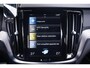 Volvo V60 2.0 T6 Recharge AWD R-Design SOH 90% Black-line private-glas Navigatie electr achterklep afneembare trekhaak LED-verlichting DAB ECC Distronic 360 camera lane-assist PDC achter 19-inch lmv