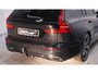 Volvo V60 2.0 T6 Recharge AWD R-Design Black-line private-glas Navigatie electr achterklep afneembare trekhaak LED-verlichting DAB ECC Distronic 360 camera lane-assist PDC achter 19-inch lmv