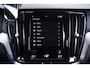 Volvo V60 2.0 T6 Recharge AWD R-Design SOH 90% Black-line private-glas Navigatie electr achterklep afneembare trekhaak LED-verlichting DAB ECC Distronic 360 camera lane-assist PDC achter 19-inch lmv