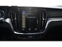 Volvo V60 2.0 T6 Recharge AWD R-Design Black-line private-glas Navigatie electr achterklep afneembare trekhaak LED-verlichting DAB ECC Distronic 360 camera lane-assist PDC achter 19-inch lmv