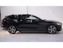 Volvo V60 2.0 T6 Recharge AWD R-Design Black-line private-glas Navigatie electr achterklep afneembare trekhaak LED-verlichting DAB ECC Distronic 360 camera lane-assist PDC achter 19-inch lmv