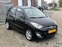 Hyundai i10 1.2 i-Catcher 86PK 4cilinder! 1e eigenaar NL AUTO NAP! Airco l PDC l LMV l MTF-stuur! DEALER OH l TOPSTAAT!