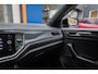 Volkswagen T-Roc 1.5 TSI Sport Business R | Trekhaak | Cruise adaptief | Camera | Stoelverwarming | Keyless | Navi/Carplay | LED | Super compleet! | Achteruitrijcamera | Cruise control adaptief | Elektrisch bedienbare achterklep