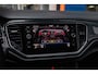Volkswagen T-Roc 1.5 TSI Sport Business R | Trekhaak | Cruise adaptief | Camera | Stoelverwarming | Keyless | Navi/Carplay | LED | Super compleet! | Achteruitrijcamera | Cruise control adaptief | Elektrisch bedienbare achterklep