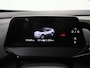 Volkswagen ID.4 Max 77 kWh | SOH 92% | Warmtepomp | IQ LED Matrix | Trekhaak | ErgoActive Stoelen | Stoel/stuurverwarming | Rijassistent-Systeem | Panoramadak | Navigatie Discover Pro | Adaptieve Cruise Control | Camera | HUD |