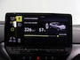 Volkswagen ID.4 Max 77 kWh | SOH 92% | Warmtepomp | IQ LED Matrix | Trekhaak | ErgoActive Stoelen | Stoel/stuurverwarming | Rijassistent-Systeem | Panoramadak | Navigatie Discover Pro | Adaptieve Cruise Control | Camera | HUD |