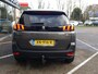 Peugeot 5008 BLUE L. EXECUTIVE 1.2PT-130pk (VOL)AUTOMAAT(EAT8) 7-Pers. | Vol-leer | Trekhaak | Navigatie via AppleCarPlay & AndroidAuto | Parkeerhulp & Camera
