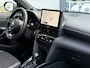 Toyota Yaris Cross 1.5 Hybrid 115 Dynamic APPLE/ANDROID STOEL/STUURVERWARMING NAVI AD-CRUISE PRIVACY-GLASS 17"LM-VELGEN