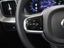 Volvo XC60 2.0 T6 Plug-in hybrid AWD Ultimate Dark | Trekhaak | Panoramadak | Comfortstoelen elektrisch verstelbaar + geheugen | HUD | Navigatie | 360 Camera | DAB | Stoelverwarming | Ele. kofferdeksel | Harman/Kardon |