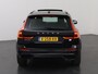 Volvo XC60 2.0 T6 Plug-in hybrid AWD Ultimate Dark | Trekhaak | Panoramadak | Comfortstoelen elektrisch verstelbaar + geheugen | HUD | Navigatie | 360 Camera | DAB | Stoelverwarming | Ele. kofferdeksel | Harman/Kardon |