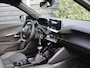 Peugeot 2008 Allure 1.2 PureTech 100PK Navigatie, Achteruitrijcamera, Parkeersensoren, Apple Carplay, Android Auto, Lichtmetalen velgen