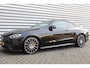 Mercedes-Benz E-klasse Coupé 200 4MATIC 197PK AMG LINE AUTOMAAT / NAVI / LEDER / CLIMA / FULL-LED / PDC / 20" LMV / CAMERA / KEYLESS / PANO. DAK / LUCHTVERING / BURMESTER / ORG. NL. / 1E EIGENAAR / NIEUWSTAAT !