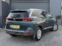 Peugeot 5008 1.2 PureTech Allure 1e Eigenaar,7 Persoons,Afn.Trekhaak,360° Camera,Pano,Apple Carplay/Android Auto,Navi,Clima,Cruise,Halfleder,N.A.P,Dealer Onderhouden,Pdc V+A,Lm velgen Extra,N.A.P,Nieuwe Apk Bij Aflevering