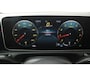 Mercedes-Benz A-klasse 200 Business Solution AMG (PANORAMADAK, ACHTERUITRIJCAMERA, STOELVERWARMING, NAVIGATIE, PARKEERSENSOREN)