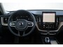 Volvo XC60 T6 Plug-in hybrid AWD Ultra Dark | Nieuwe auto! | Adaptive Cruise & Pilot Assist | Premium Harman/Kardon Audio | 360 Camera | 20" Velgen | Schuif-/kanteldak | Stoel & Stuurverwarming | Power Seats incl. Memory | Panoramisch Schuif-/kanteldak | Verwarmbare Buitenste Zittingen Achter | Elektr. Achterklep | Head-up display |