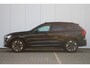 Volvo XC60 T6 Plug-in hybrid AWD Ultra Dark | Nieuwe auto! | Adaptive Cruise & Pilot Assist | Premium Harman/Kardon Audio | 360 Camera | 20" Velgen | Schuif-/kanteldak | Stoel & Stuurverwarming | Power Seats incl. Memory | Panoramisch Schuif-/kanteldak | Verwarmbare Buitenste Zittingen Achter | Elektr. Achterklep | Head-up display |