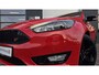 Ford Focus Wagon 1.5 Red Edition ST-line | Bi-xenon | LED | WINTERPAKKET | VOLLEDIGE ONDERHOUDSHISTORIE