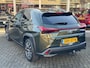Lexus UX 250h Preference Line | Trekhaak, 18 inch, Keyless, Dodehoekherkenning, Parkeersensoren, Stoel + Stuurverwarming